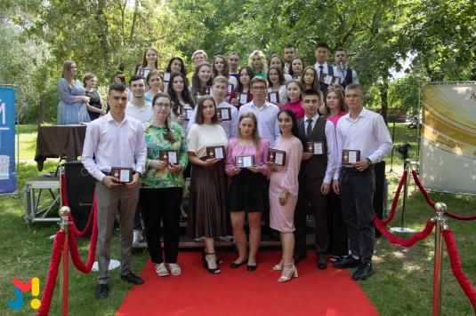 В Оренбурге наградили победителей ежегодного городского конкурса «Студент года - 2022»